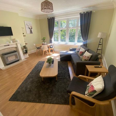 Spacious Guest Flat Near Roundhay Park Leeds  Exterior photo